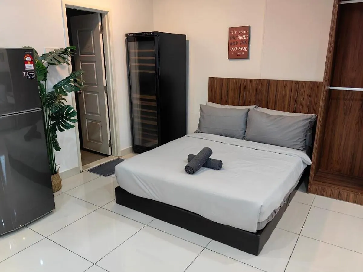 Mansion One Studio By Man Utd Fan J K George Town